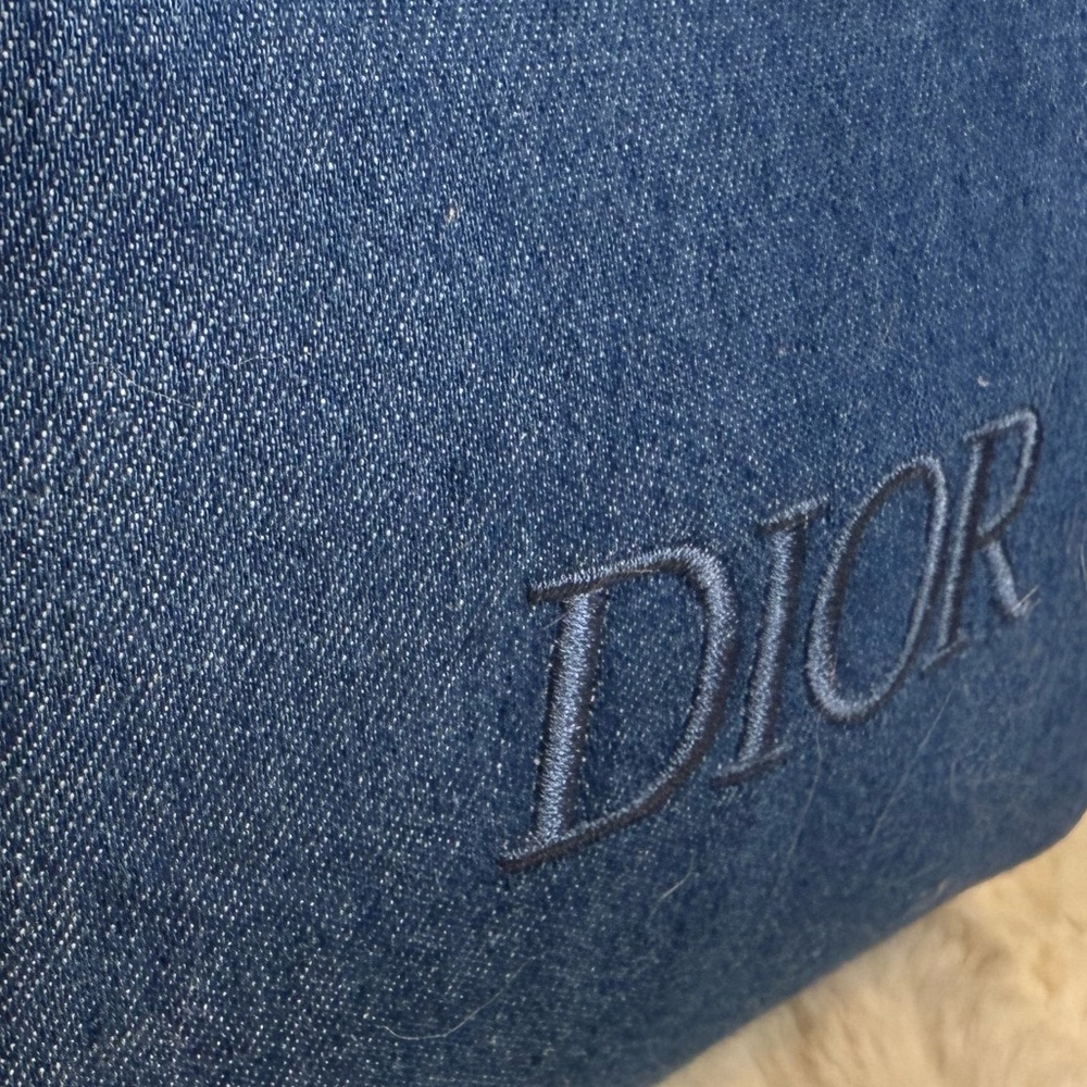 DIOR 2024 COSMETIC BEAUTY POUCH MAKEUP DEMIM BLUE BAG WITH STAR ZIPPER PULL - Picture 11 of 15
